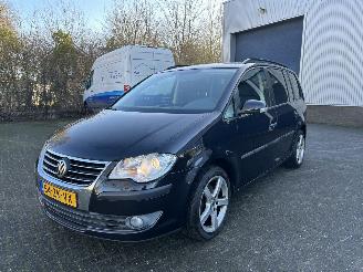 damaged passenger cars Volkswagen Touran 1.4 TSI Comfortline Business AIRCO 2008/3