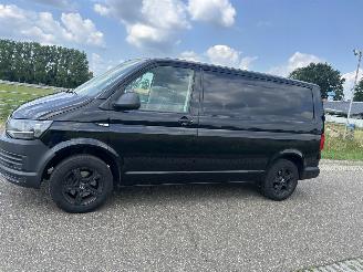 Volkswagen Transporter 2.0 TDI L1/H1 AIRCO 75 KW picture 4