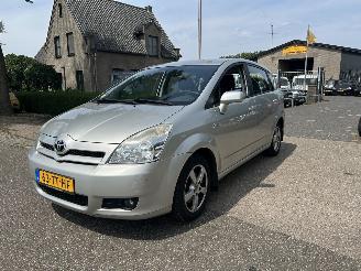 Vaurioauto  passenger cars Toyota Corolla-verso 1.6 VVT-i Dynamic 5 persoons uitvoering, clima 2007/1