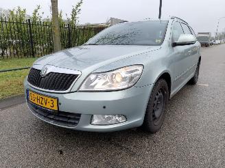 krockskadad bil auto Skoda Octavia 1.4 TSI COMBI AUTOMAAT 2009/4