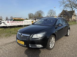 krockskadad bil auto Opel Insignia 1.6 TURBO SPORTS TOURER SW 2011/2