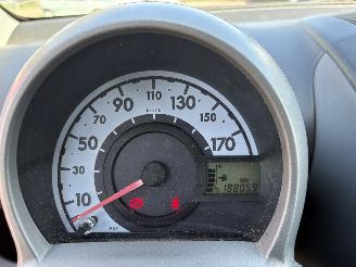 Toyota Aygo 5 deurs met airco picture 12