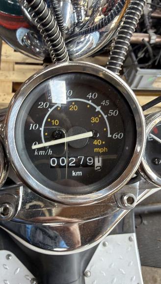 Znen ZN50QT-HS snorscooter met origineel 279 km gelopen !!!! picture 4