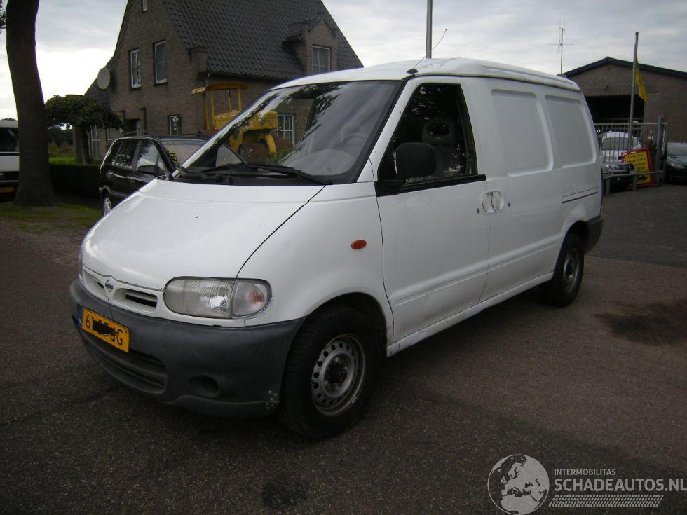 Nissan Vanette CARGO 2.3 D GESLOTEN BESTEL MET AIRCO + L + R SCHUIFDEUR