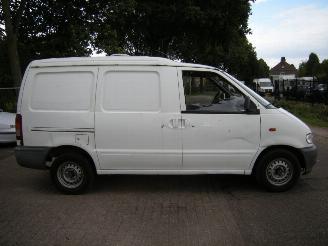 Nissan Vanette CARGO 2.3 D GESLOTEN BESTEL MET AIRCO + L + R SCHUIFDEUR picture 11