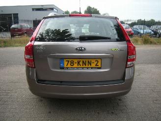 Kia Cee d 1.6 CRDI X-TRA 85 KW MET OA CLIMATRONIC ENZ PRIJS IS INCL BTW EN BPM picture 12