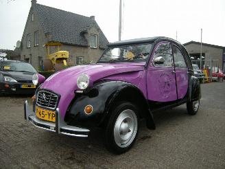 damaged passenger cars Citroën 2-cv SPECIAL CABRIOLET MET EEN GEGALVANISEERD CHASSIS 1983/4