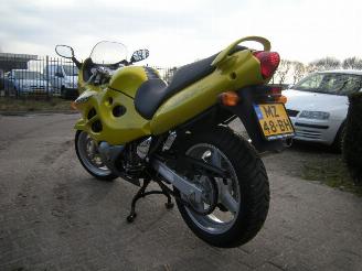 Suzuki GSX 600 F SUPER SPORT DOHC 16 VALVE MET ORIGINEEL 9.734 KM !!!!!!!!!!!!! picture 2