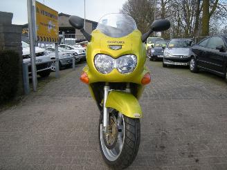 Suzuki GSX 600 F SUPER SPORT DOHC 16 VALVE MET ORIGINEEL 9.734 KM !!!!!!!!!!!!! picture 7