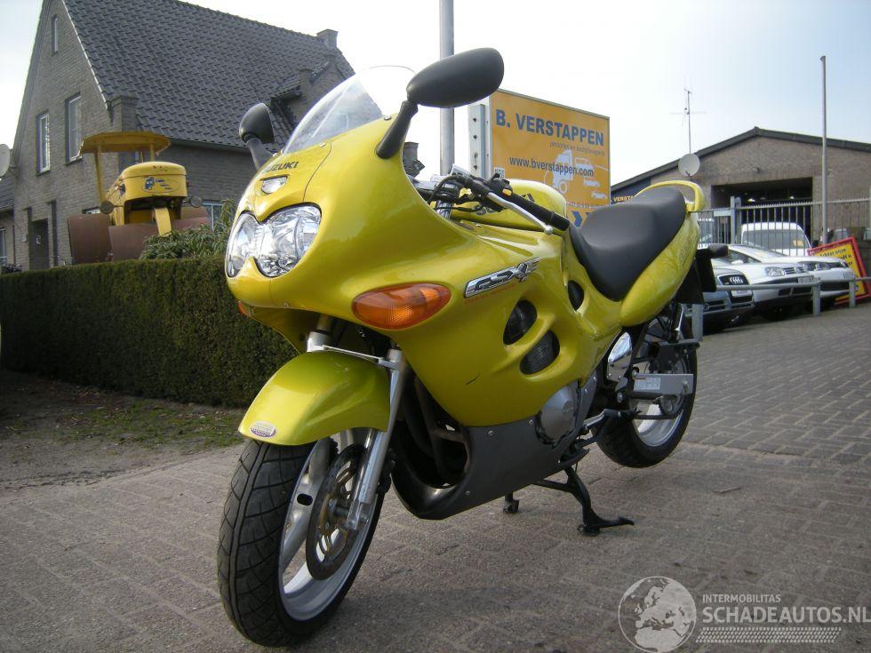 Suzuki GSX 600 F SUPER SPORT DOHC 16 VALVE MET ORIGINEEL 9.734 KM !!!!!!!!!!!!!