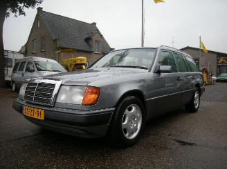 occasion passenger cars Mercedes 200-300D 3.0 300 TE 24_V (124.091) MULTI KLEPPER !!! UNIEKE AUTO MET OA AIRCO 1992/3