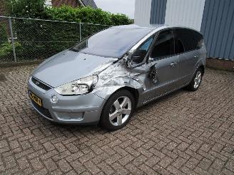 škoda osobní automobily Ford S-Max 2.0 CDTI Navi Clima 5-Pers. 2009/1