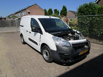 Peugeot Partner 1.6 HDI Navi Airco Schuifdeur picture 3