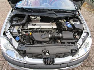Peugeot 206 CC 2.0 16V Clima Leder picture 7