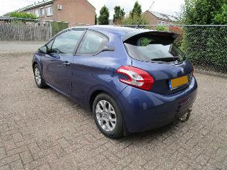 Peugeot 208 1.2 VTI Navi Airco 131.000 KM picture 2