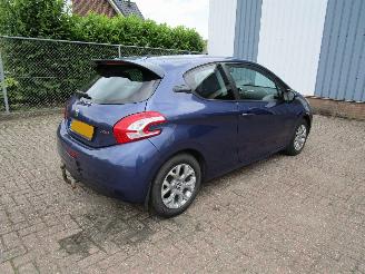Peugeot 208 1.2 VTI Navi Airco 131.000 KM picture 4