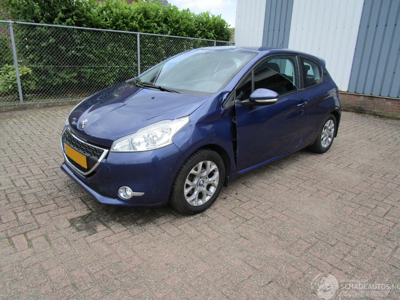 Peugeot 208 1.2 VTI Navi Airco 131.000 KM