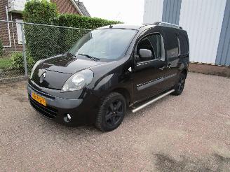 damaged commercial vehicles Renault Kangoo 1.5 DCI Navi Airco 2 Schuifdeuren 2013/2