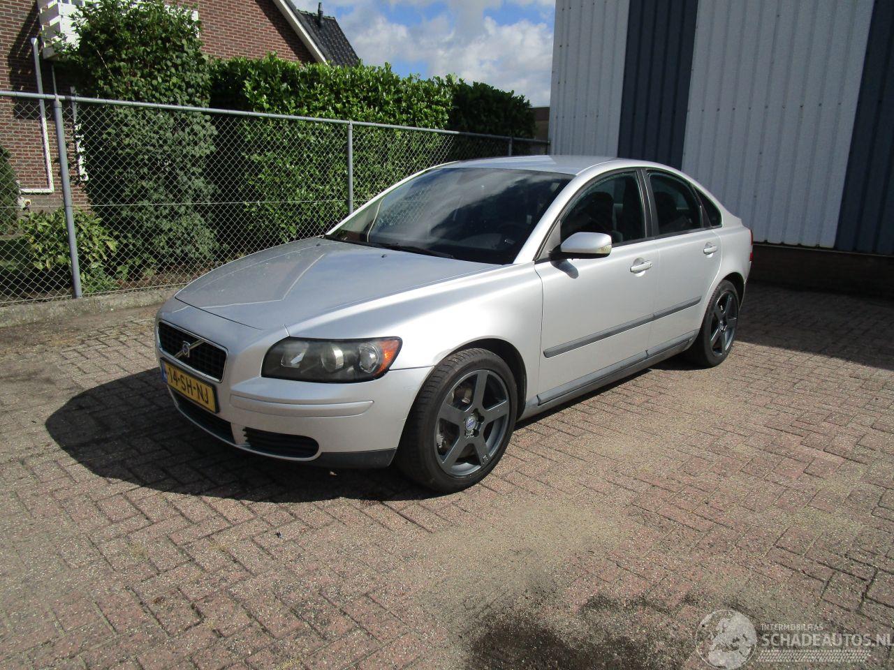 Volvo S-40 2.4i Sedan Navi Clima