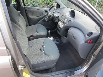 Toyota Yaris Automaat Airco 5-Drs picture 6