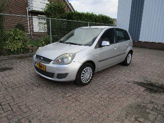 krockskadad bil auto Ford Fiesta 1.4 16V Airco Radio/CD 2008/2