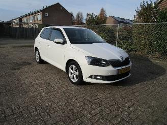 Skoda Fabia 1.2 TSI Airco Schadevrij picture 3