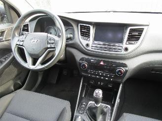 Hyundai Tucson 1.6 Navi Clima 6-Bak picture 7