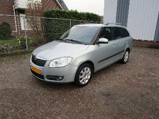  Skoda Fabia 1.4 16V Clima Radio/CD 2010/3