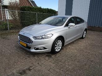 uszkodzony samochody osobowe Ford Mondeo 1.5 Automaat Navi Camera Clima 2018/3