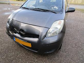Toyota Yaris 1.3 VVT-I Airco Radio/CD 6-Bak picture 9