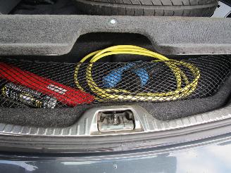 Volvo V-60 2.4 D6 AWD Schadevrij picture 11