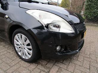 Suzuki Swift 1.2 Clima Radio/CD Keyless 5-Drs picture 6