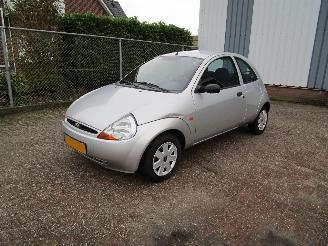 krockskadad bil auto Ford Ka Airco Radio/CD 108.000 KM 2008/5