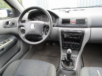 Skoda Octavia 1.6 Airco Radio/CD picture 7