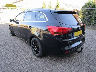 Kia Cee d 1.6 Camera Navi 6-Bak picture 2