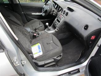 Peugeot 308 1.6 THP 7-Persoons Clima 6-Bak picture 6