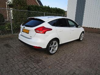 Ford Focus 1.0 Navi Clima 6-Bak picture 4
