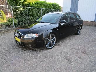 Unfallwagen Audi A4 3.0 TDI Quattro Leder 6-Bak 2006/4