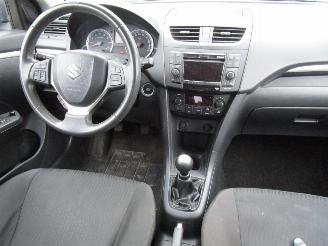 Suzuki Swift Clima Radio/CD Nw Model 5-Drs picture 11