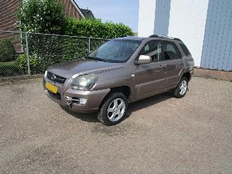 Damaged car Kia Sportage 2.0 G3 Navi Clima 2008/3