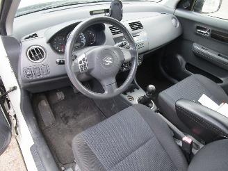 Suzuki Swift 1.3 Airco 5-Drs Parelmoer wit picture 14