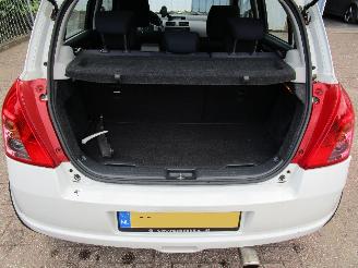Suzuki Swift 1.3 Airco 5-Drs Parelmoer wit picture 15