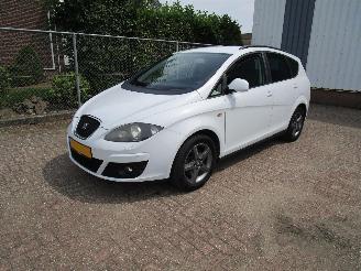 Vaurioauto  passenger cars Seat Altea xl 1.2 TSI Navi Camera 176.000 KM 2014/9