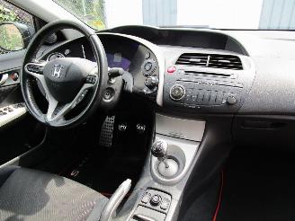 Honda Civic 1.8 S Clima Radio/CD 6-Bak picture 11