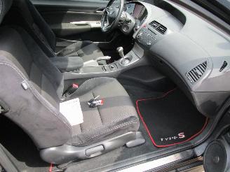 Honda Civic 1.8 S Clima Radio/CD 6-Bak picture 10