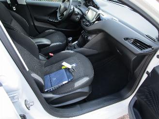 Peugeot 208 1.2 Navi Airco Parelmoer Wit 5-Drs picture 12