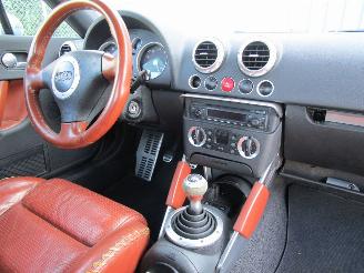 Audi TT 1.8 5V Turbo Cabrio Quattro 224 PK picture 8