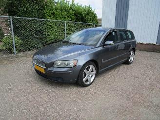 uszkodzony samochody osobowe Volvo V-50 2.4 Automaat Clima 2005/9