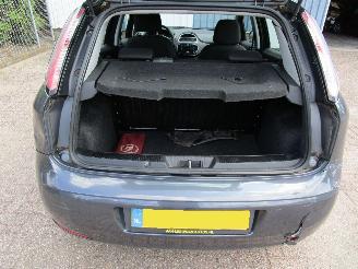 Fiat Punto 1.2 Airco Radio/CD 5-Drs picture 10