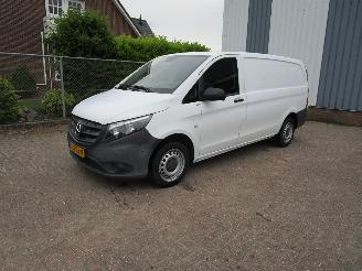danneggiata veicoli commerciali Mercedes Vito 111 CDI Lang Navi Airco 2018/3